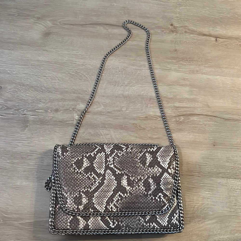 Leather snakeskin grey purse with purple undertones